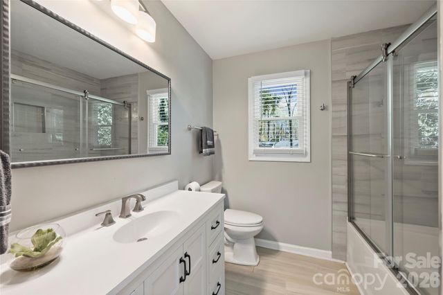 3724 Cobbleridge Drive, Charlotte, NC 28215