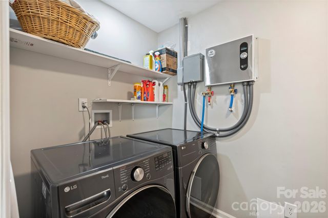 3724 Cobbleridge Drive, Charlotte, NC 28215