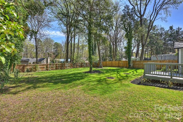 3724 Cobbleridge Drive, Charlotte, NC 28215