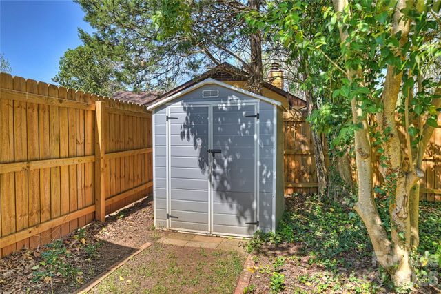 3724 Cobbleridge Drive, Charlotte, NC 28215