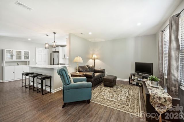 3724 Cobbleridge Drive, Charlotte, NC 28215