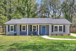 3724 Cobbleridge Drive, Charlotte, NC 28215