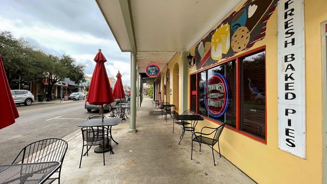 306 CONSTANZA TRL, Bastrop, TX 78602