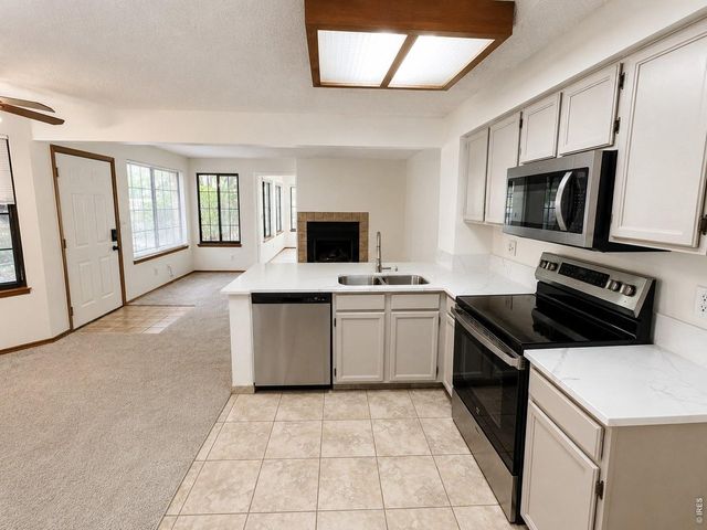 810 S Vance St, Lakewood, CO 80226