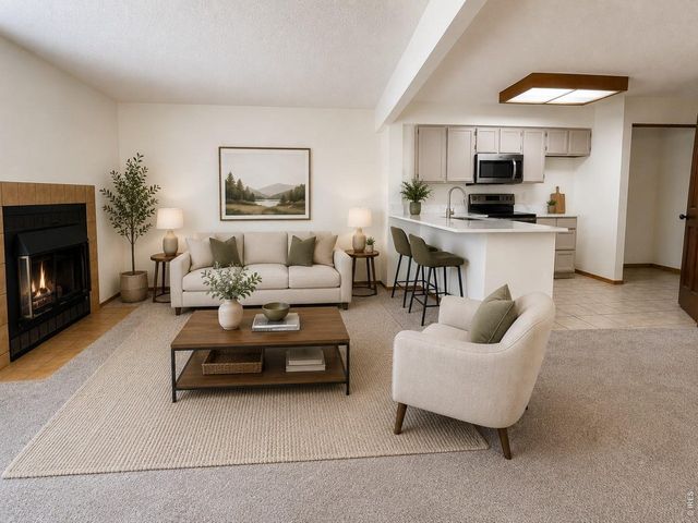 810 S Vance St, Lakewood, CO 80226