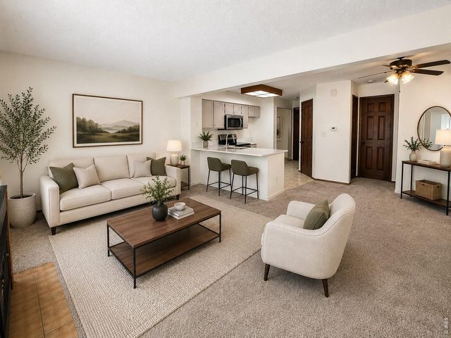 810 S Vance St, Lakewood, CO 80226