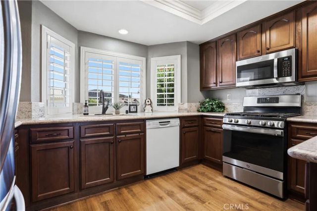 27660 Calle Haberio, Menifee, CA 92585