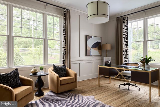 1052 EAGLE RD, Wayne, PA 19087