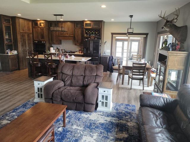 3482 Creek Ridge Drive, Eau Claire, WI 54703