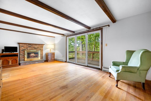 6 Fulmore Drive, Waterford, CT 06385