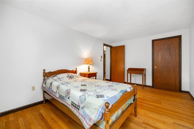 6 Fulmore Drive, Waterford, CT 06385