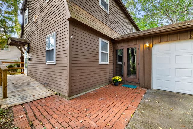 6 Fulmore Drive, Waterford, CT 06385