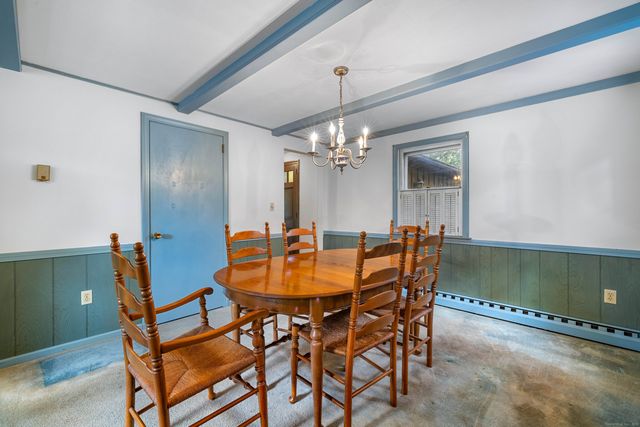 6 Fulmore Drive, Waterford, CT 06385