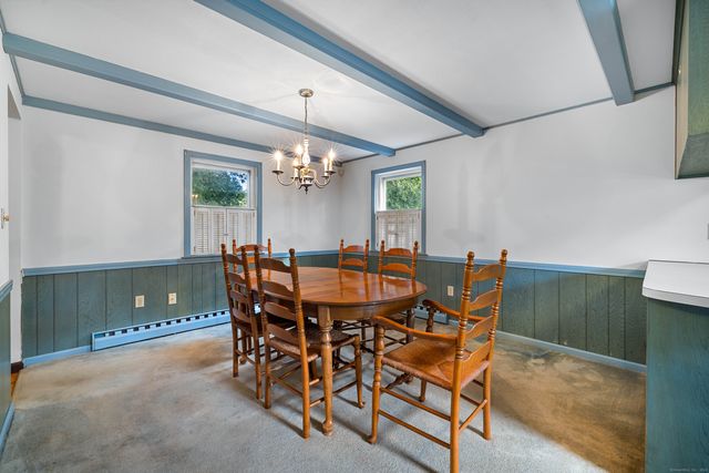 6 Fulmore Drive, Waterford, CT 06385