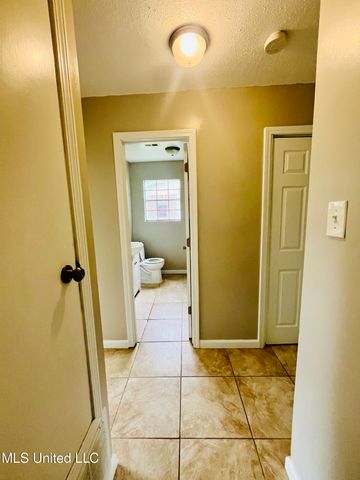 5616 Newcastle Drive, Gautier, MS 39553