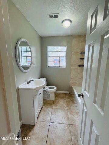 5616 Newcastle Drive, Gautier, MS 39553