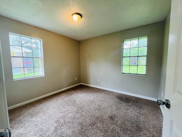 5616 Newcastle Drive, Gautier, MS 39553