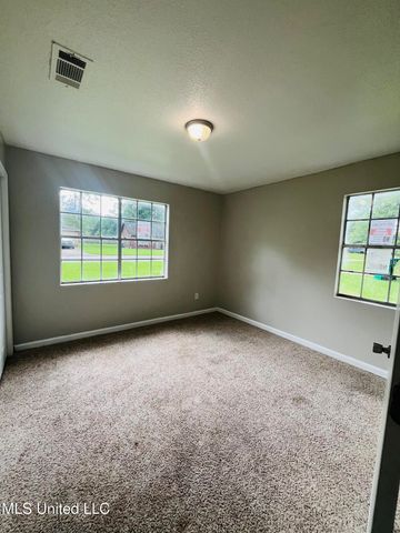 5616 Newcastle Drive, Gautier, MS 39553