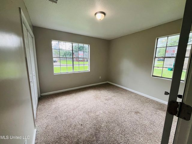 5616 Newcastle Drive, Gautier, MS 39553