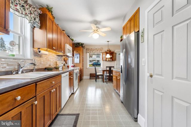 106 GLENWOOD AVE, Trooper, PA 19403