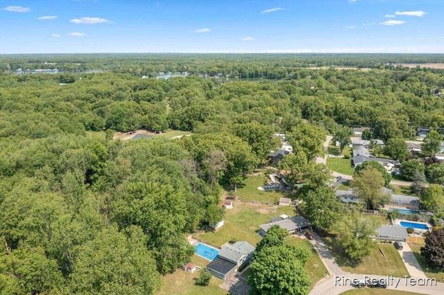 33250 Bernice Avenue, Paw Paw, MI 49079