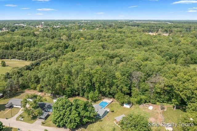 33250 Bernice Avenue, Paw Paw, MI 49079