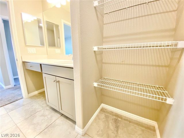 2826 Turnstone Ridge Street, Henderson, NV 89044