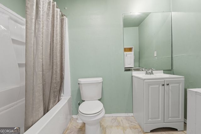 3025 Ridge Oak Drive, Suwanee, GA 30024