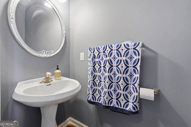 3025 Ridge Oak Drive, Suwanee, GA 30024