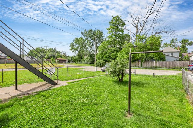 2822-2824 E 5th Avenue, Columbus, OH 43219