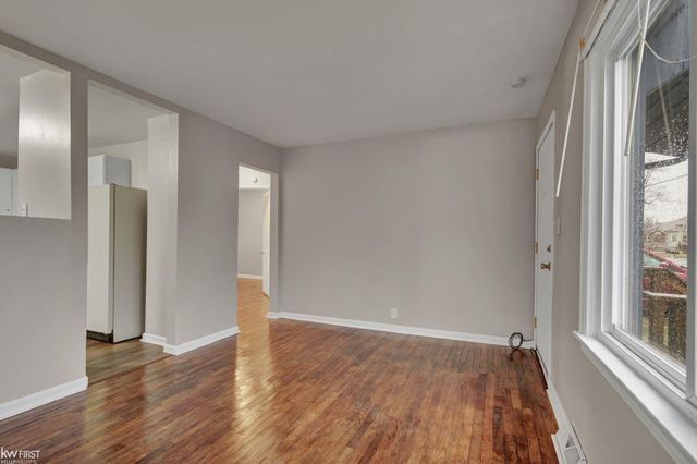 2068 E Boatfield Avenue, Burton, MI 48529