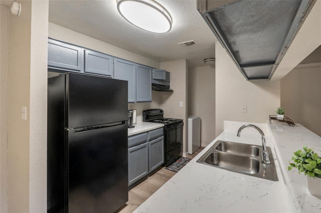 8923 Antoine Drive 40, Houston, TX 77088