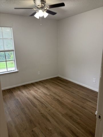 115 W Rogers Street, Arlington, TX 76011