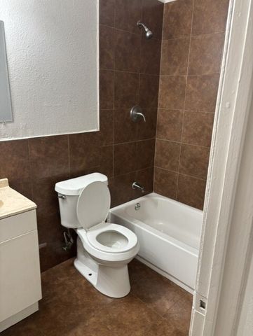 115 W Rogers Street, Arlington, TX 76011