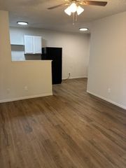 115 W Rogers Street, Arlington, TX 76011