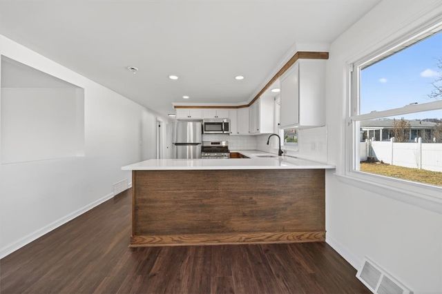 69 West View Avenue, Cranston, RI 02920