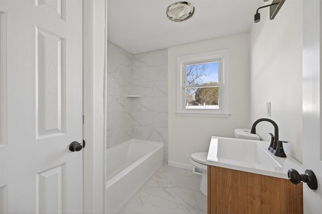 69 West View Avenue, Cranston, RI 02920