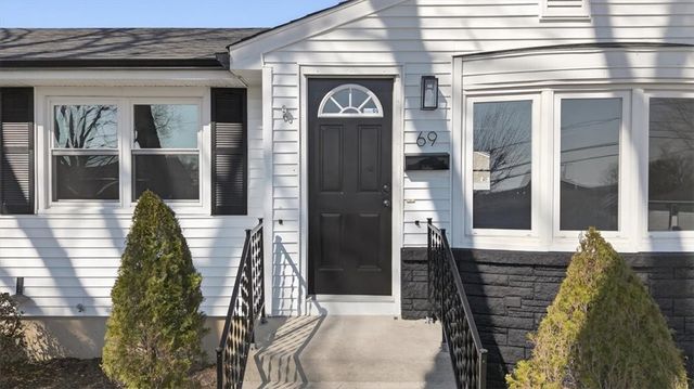 69 West View Avenue, Cranston, RI 02920