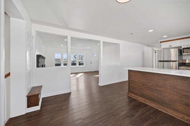 69 West View Avenue, Cranston, RI 02920