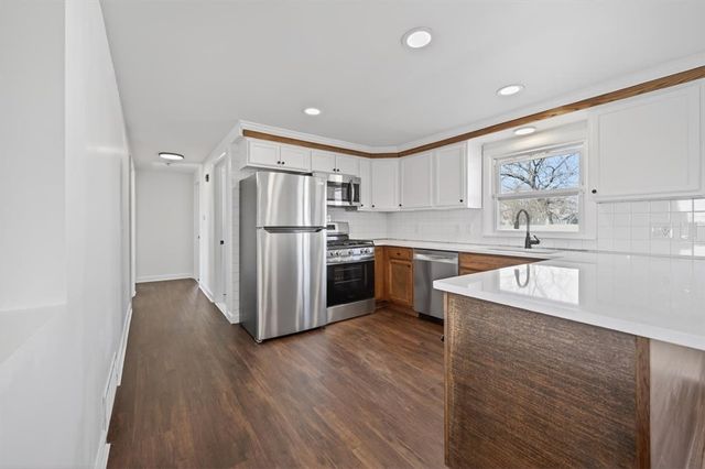 69 West View Avenue, Cranston, RI 02920