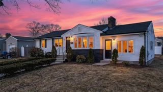 69 West View Avenue, Cranston, RI 02920