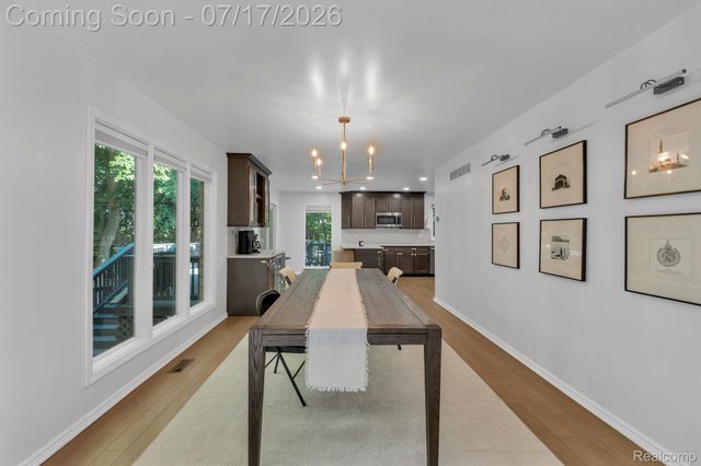 6081 Beachwood Drive, West Bloomfield Charter Township, MI 48324