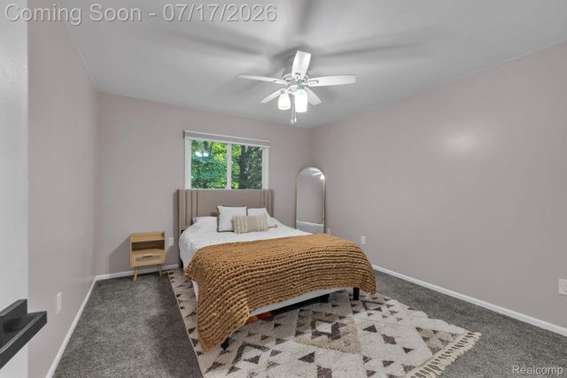 6081 Beachwood Drive, West Bloomfield Charter Township, MI 48324
