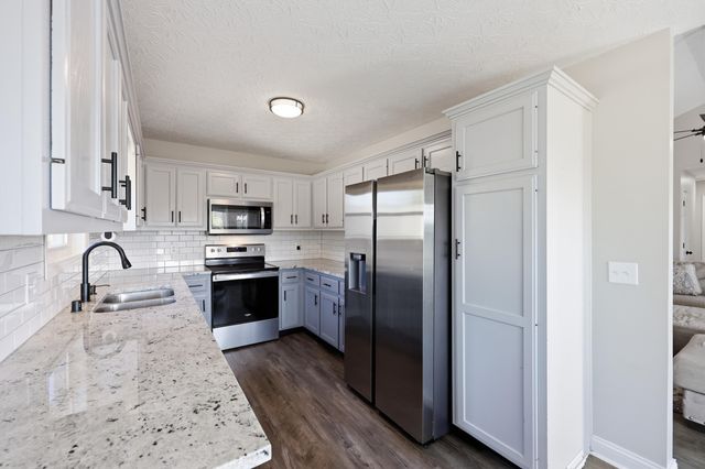 141 White Cliffs Lane, Frankfort, KY 40601