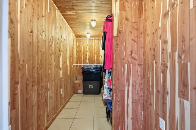141 White Cliffs Lane, Frankfort, KY 40601