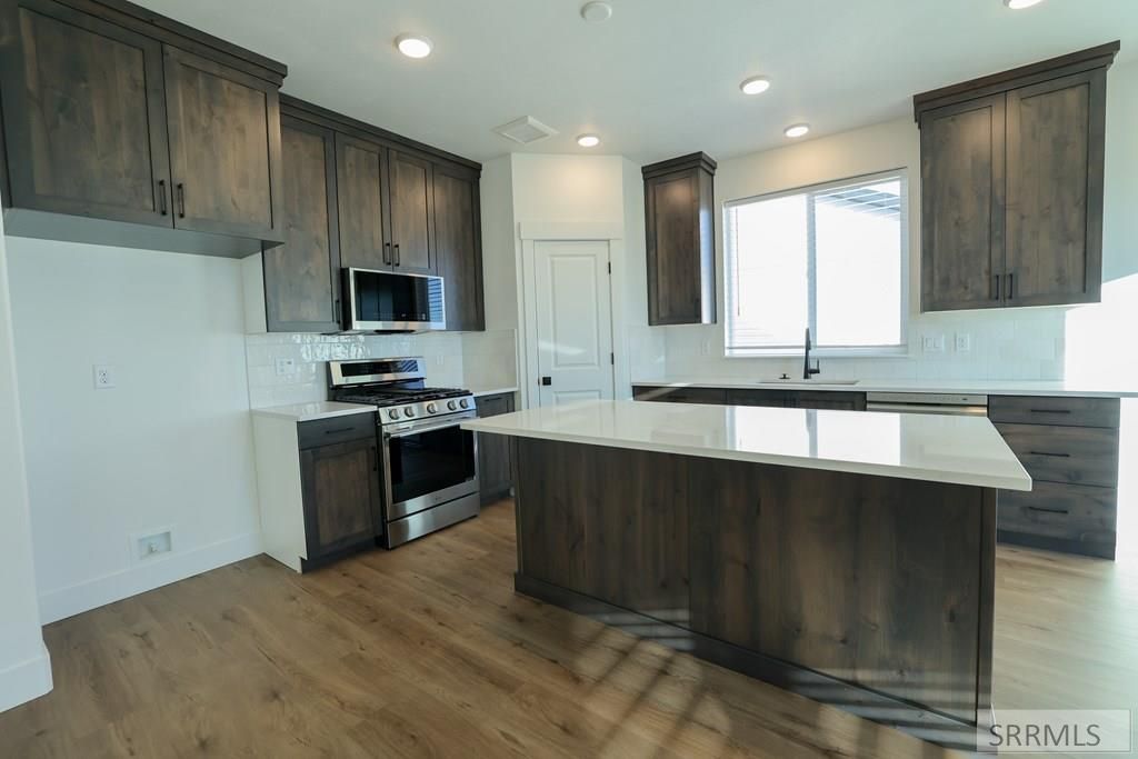 Image 5 of property listing at 146 N Hailey Creek, Rigby, ID 83442