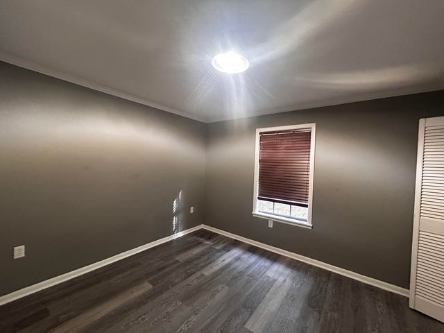 1143 N Lake Estates Dr., Hattiesburg, MS 39402