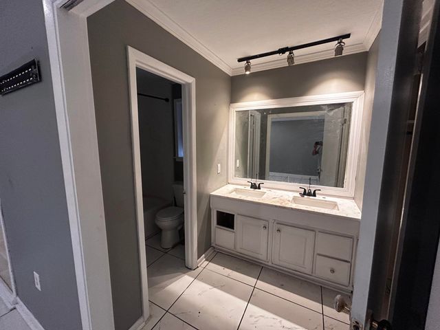 1143 N Lake Estates Dr., Hattiesburg, MS 39402