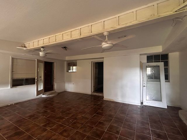 1143 N Lake Estates Dr., Hattiesburg, MS 39402