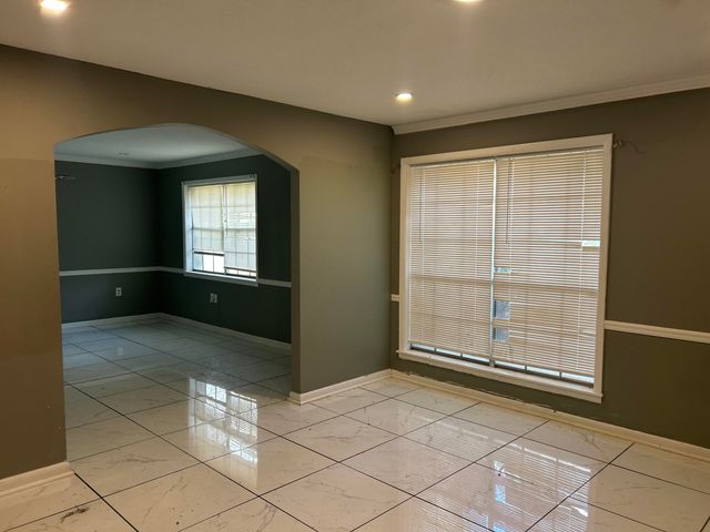 1143 N Lake Estates Dr., Hattiesburg, MS 39402